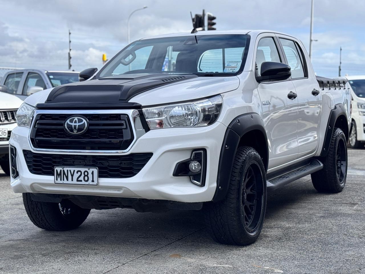 2019 Toyota HILUX SR TD DC 2.8DT/4WD Carousel 3