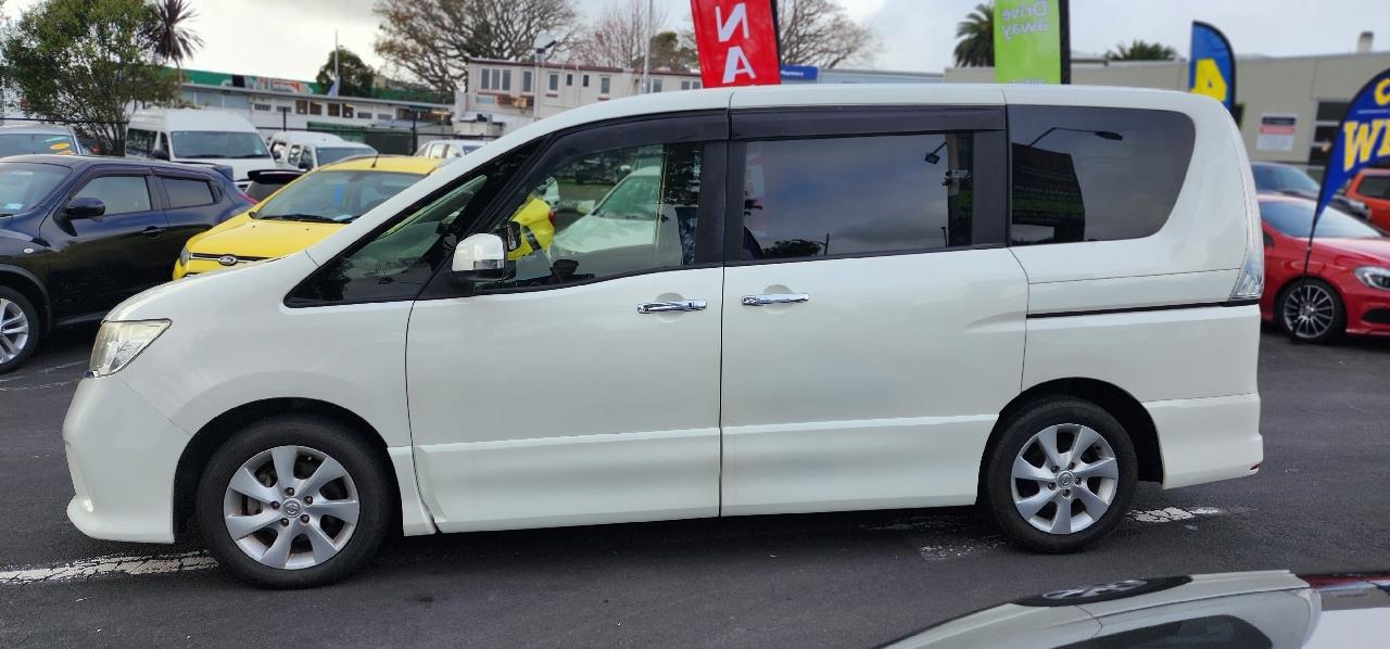 2012 Nissan Serena Petrol Carousel 4