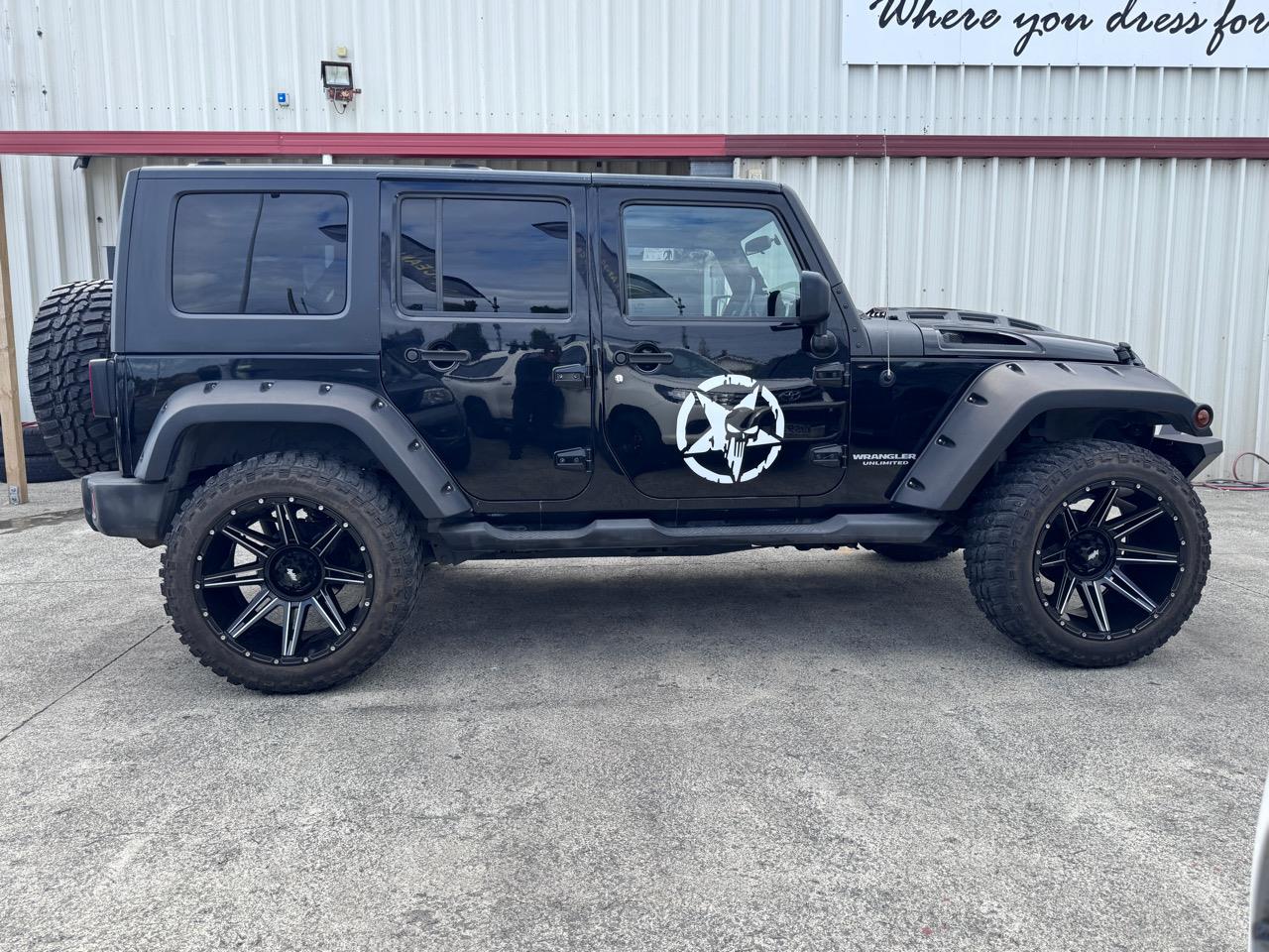 2008 Jeep Wrangler SAHARA 2.8 DSL A 4DR Carousel 6