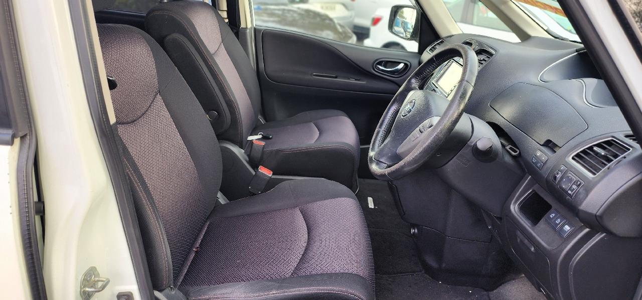 2012 Nissan Serena Petrol