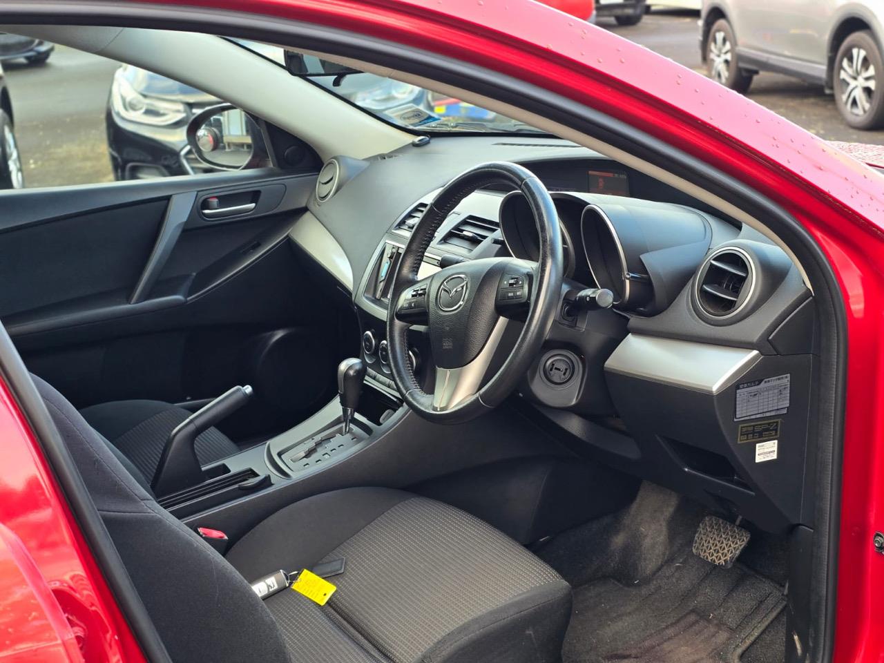 2013 Mazda Axela Carousel 7