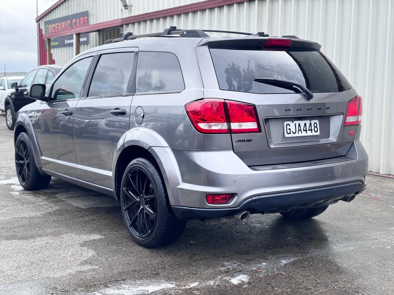 2012 Dodge Journey 3.6L PETROL AUTO R/T Carousel 3