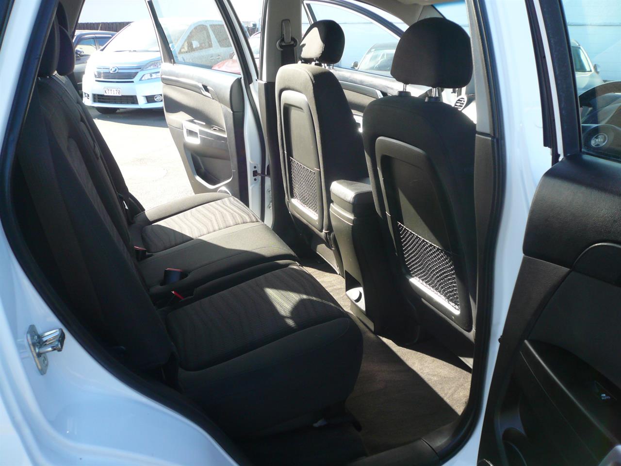 2012 Holden CAPTIVA 2400cc petrol automatic airbags abs alloys Carousel 2