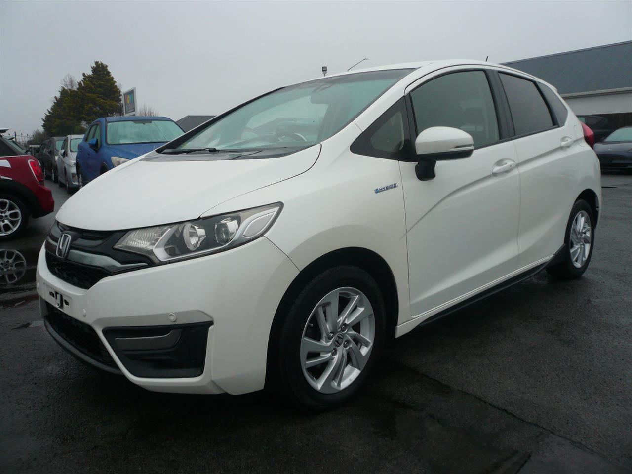 2014 Honda Fit 1500cc hybrid airbags abs alloys automatic