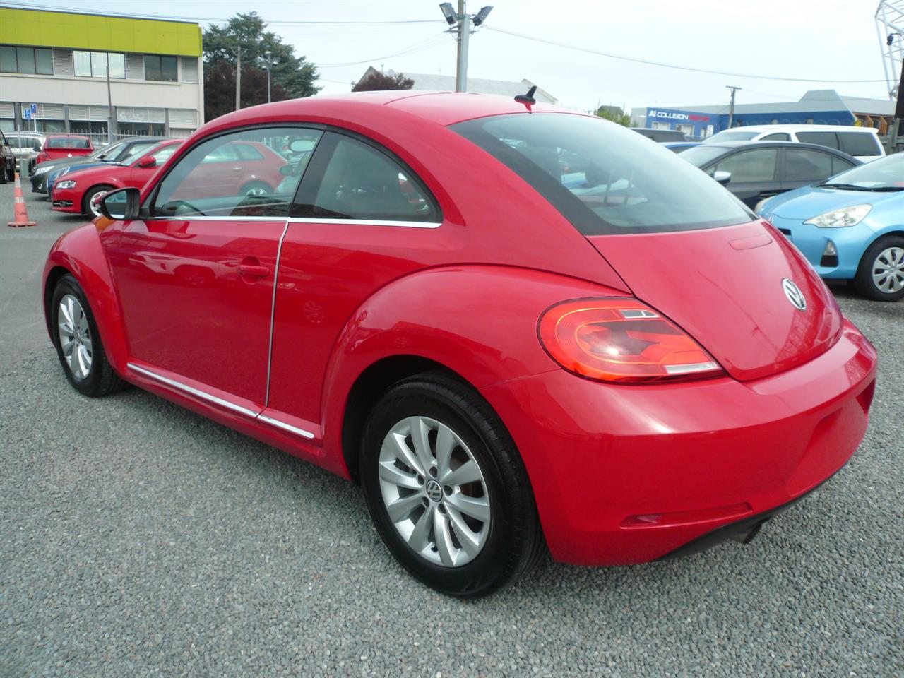 2013 Volkswagen beetle 1200cc turbo automatic alloys airbags Carousel 8
