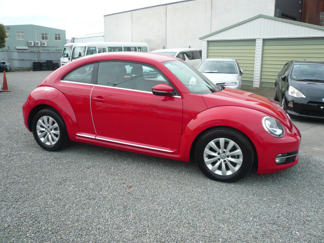 2013 Volkswagen beetle 1200cc turbo automatic alloys airbags Carousel 5