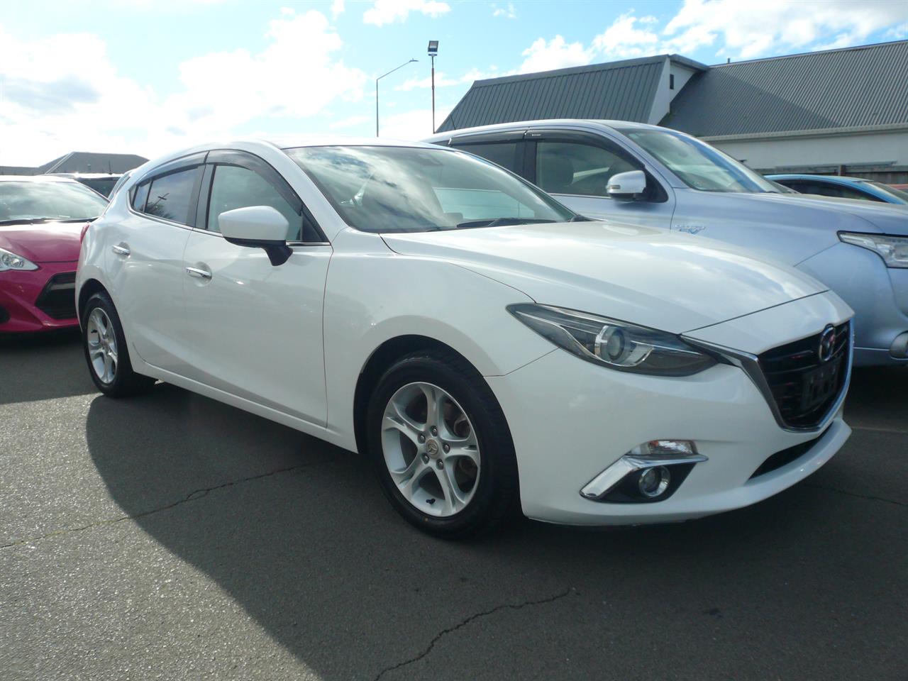2014 Mazda Axela 6 speed 1500cc skyactive airbags abs Carousel 7
