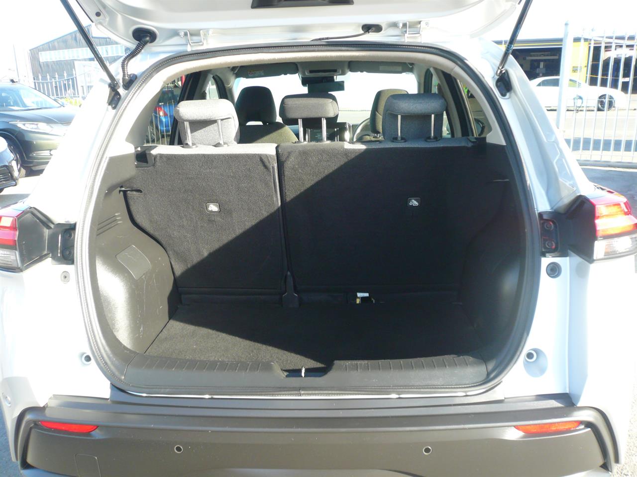 2022 Nissan Note E power 1200cc 360 camera automatic Carousel 3