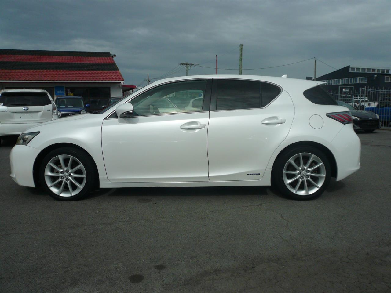 2013 Lexus CT200H 1800cc hybrid leather 8 airbags abs alloys Carousel 10