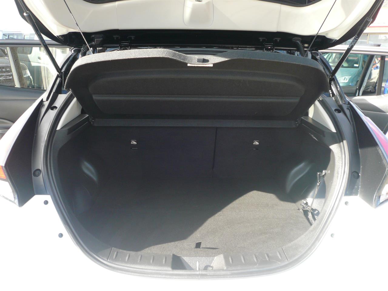 2019 Nissan LEAF E+ 62kwh 88% SOH G spec Carousel 5