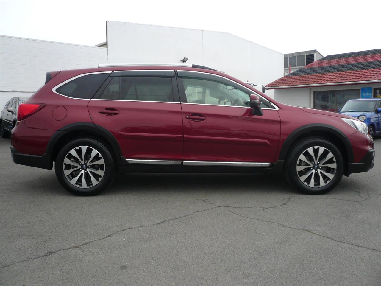 2016 Subaru OUTBACK 2500cc leather heated seats airbags abs alloys cruise control Carousel 4