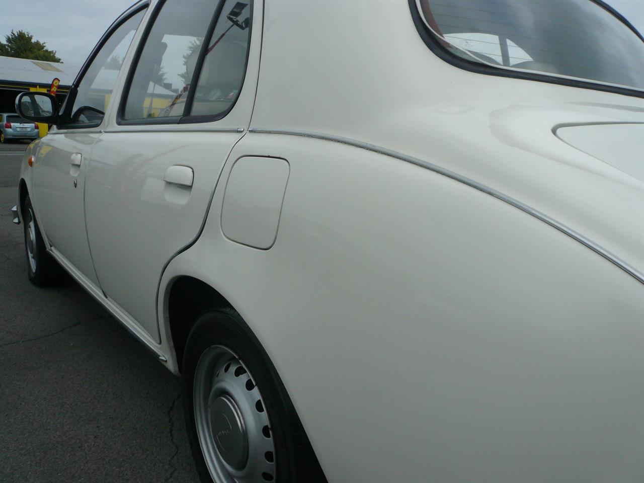 1995 Nissan March Mitsuoka 1300cc automatic airbags Carousel 6
