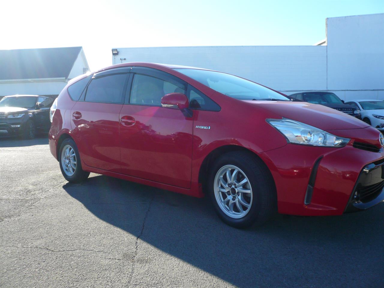 2015 Toyota Prius Alpha 1800cc hybrid automatic 8 airbags abs alloys Carousel 6