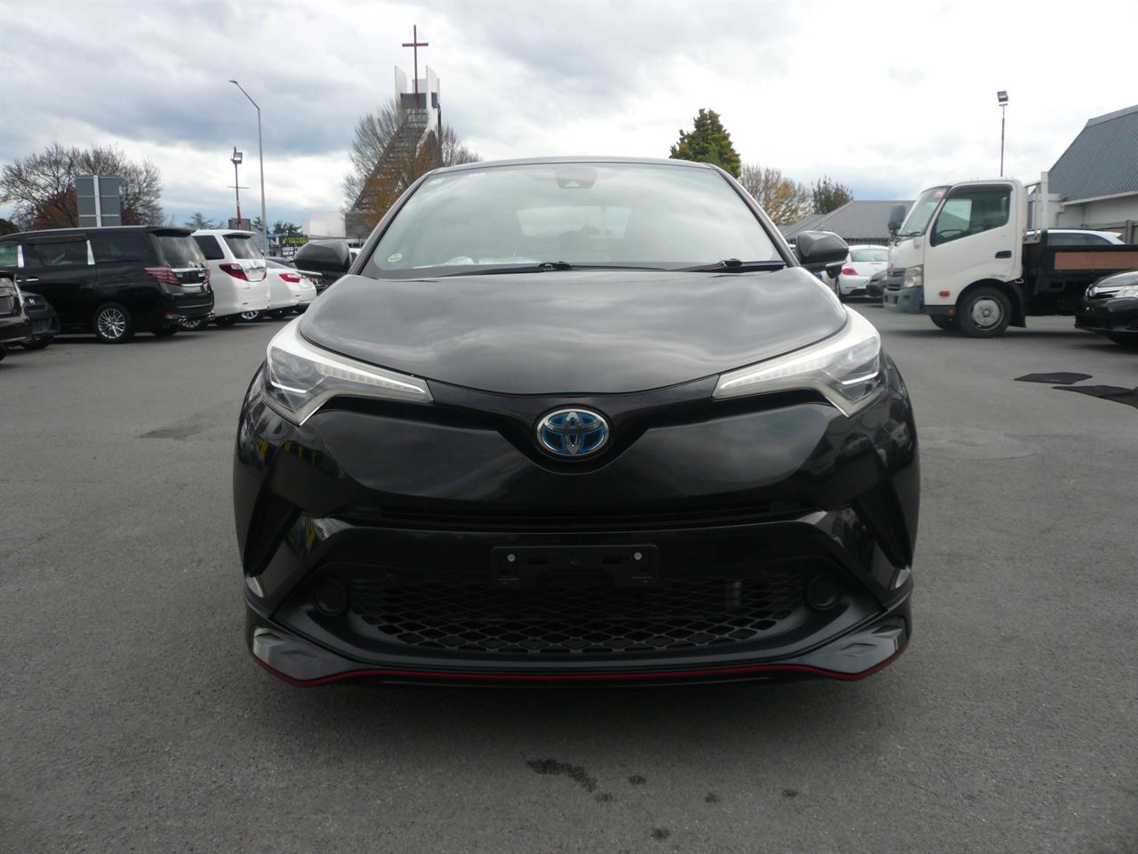 2017 Toyota C-HR 1800cc hybrid bodykits alloys abs airbags automatic Carousel 8