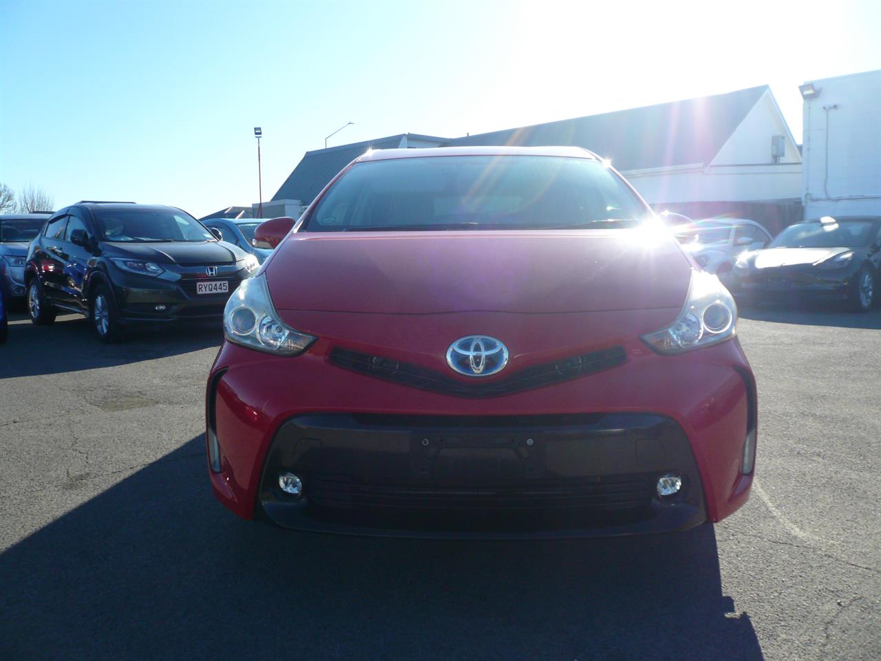 2015 Toyota Prius Alpha 1800cc hybrid automatic 8 airbags abs alloys Carousel 5