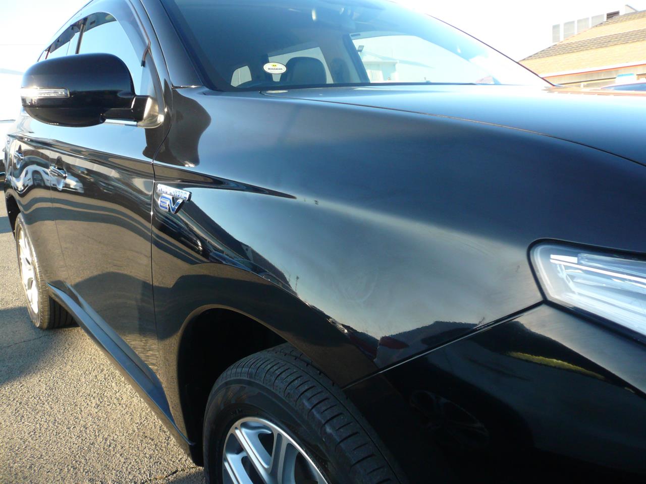 2015 Mitsubishi Outlander 2000cc phev hybrid half leather alloys 6 airbags automatic Carousel 1