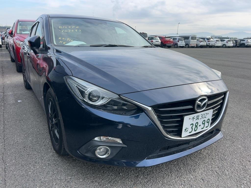 2014 Mazda Axela 6 speed 1500cc skyactive 6 airbags abs