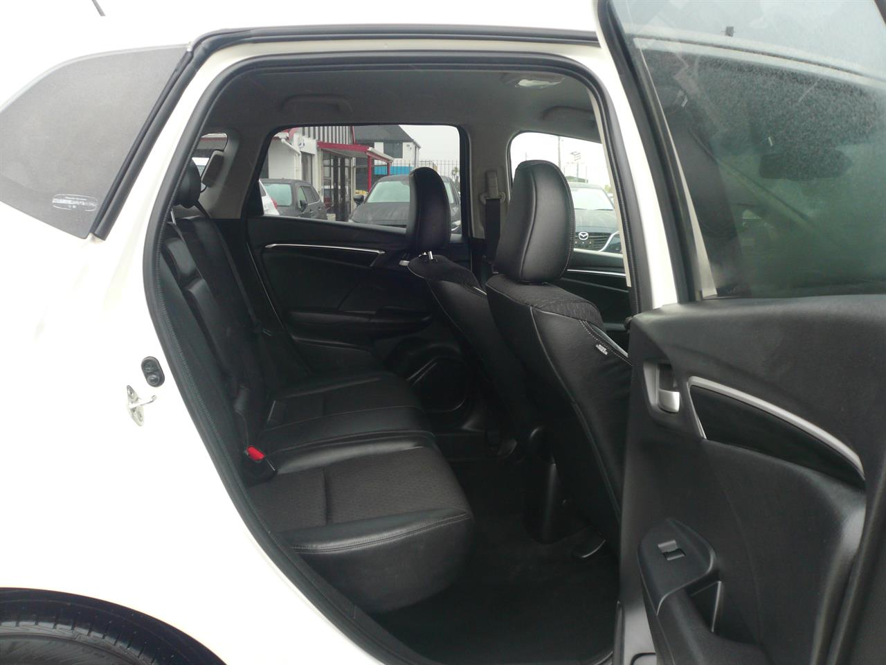 2014 Honda Fit 1500cc hybrid airbags abs alloys automatic Carousel 19