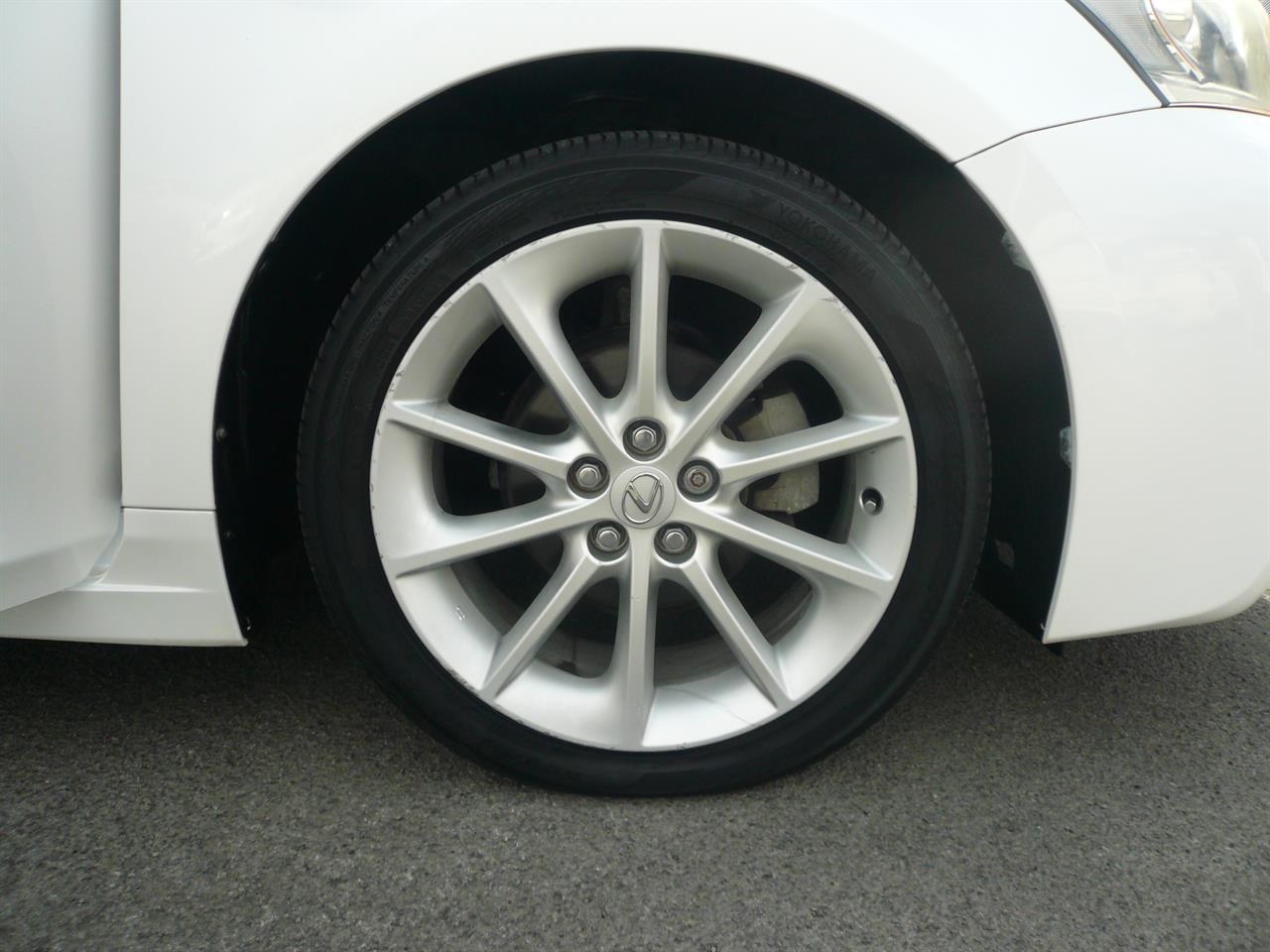 2013 Lexus CT200H 1800cc hybrid leather 8 airbags abs alloys Carousel 6