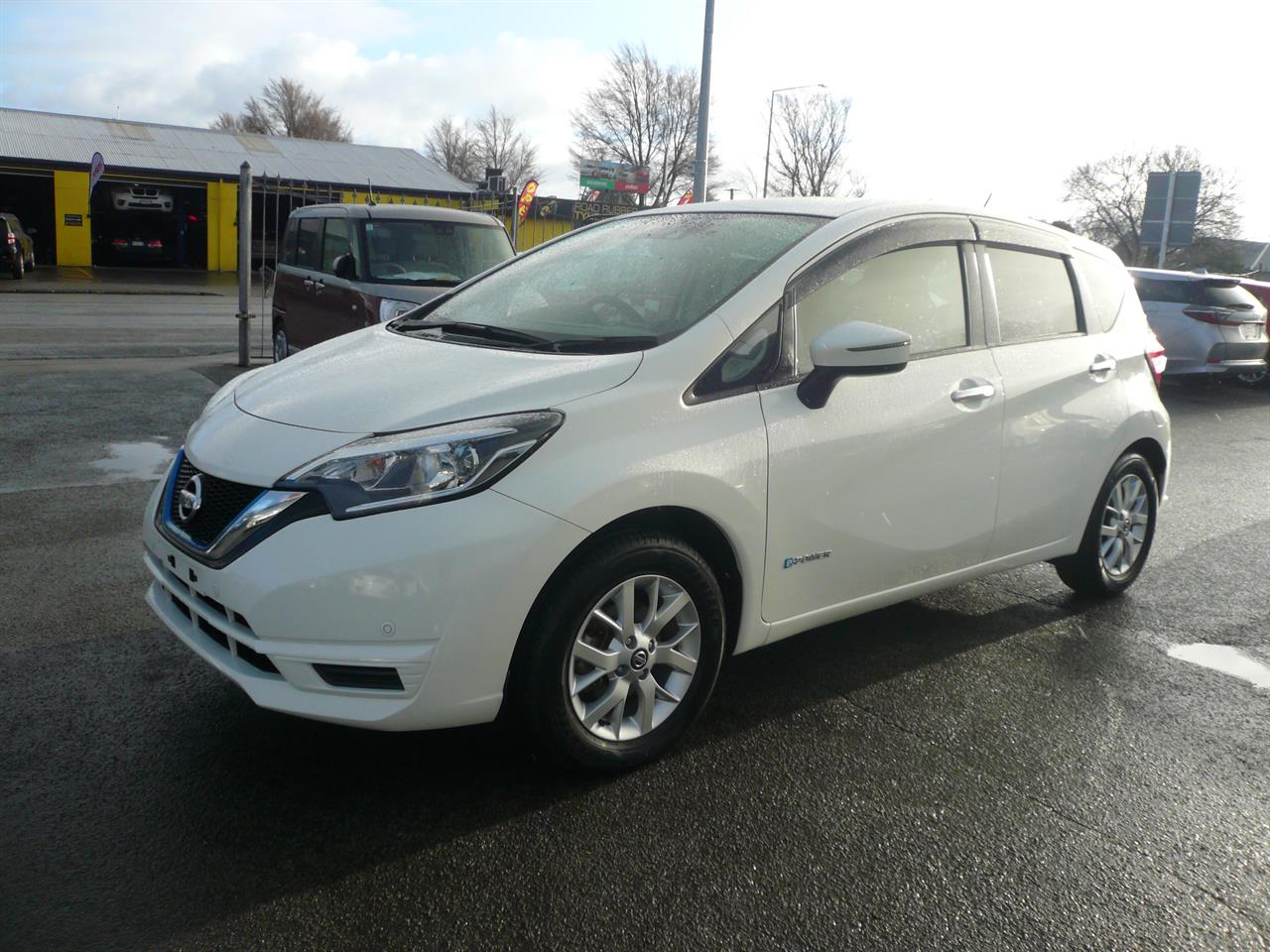 2021 Nissan Note 1200cc automatic airbags abs Carousel 2