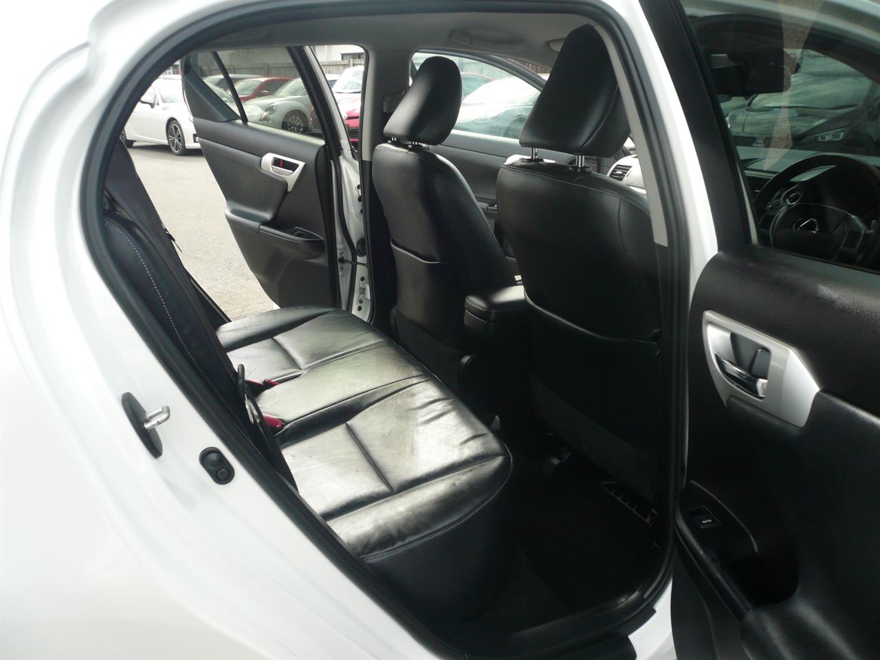 2013 Lexus CT200H 1800cc hybrid leather 8 airbags abs alloys Carousel 1