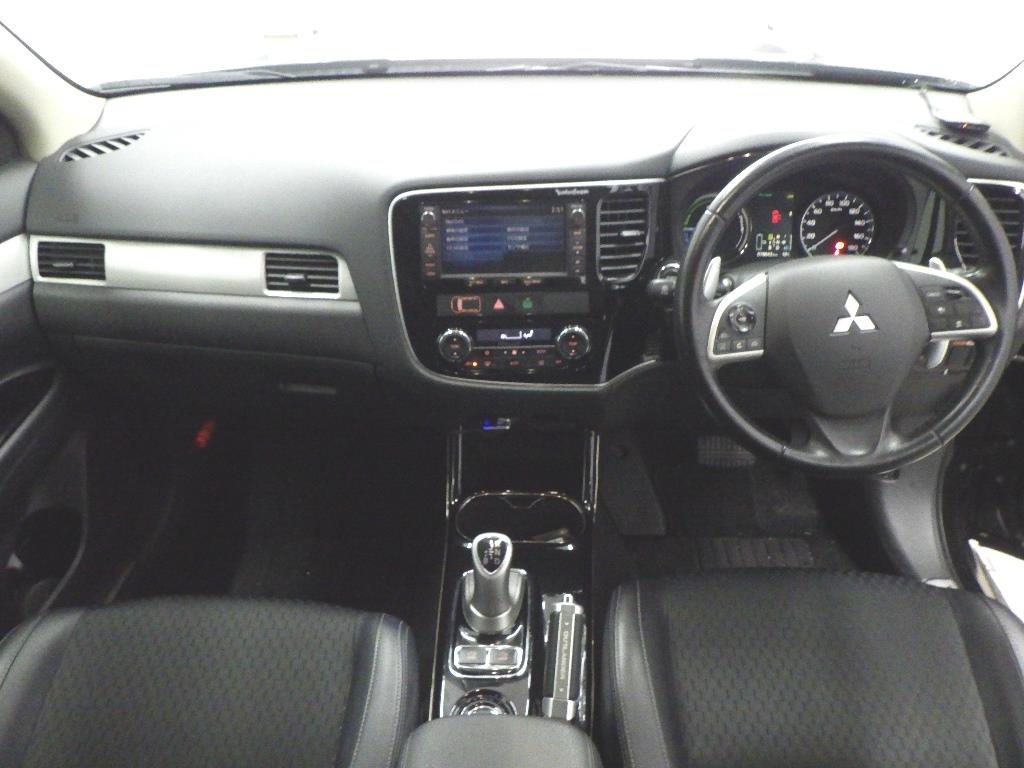 2013 Mitsubishi Outlander 2000cc phev hybrid half leather alloys 6 airbags automatic Carousel 2