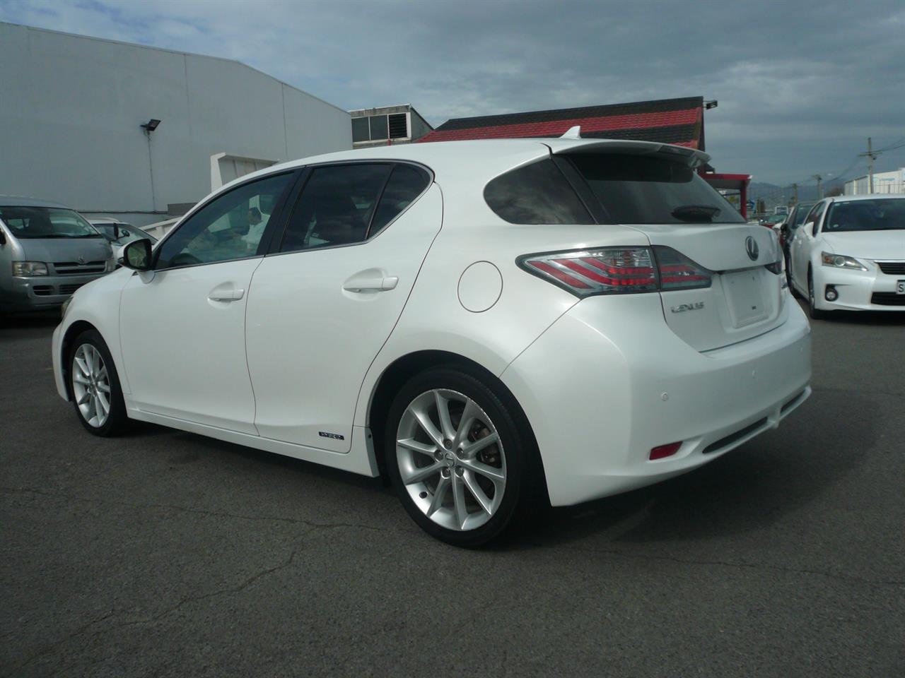 2013 Lexus CT200H 1800cc hybrid leather 8 airbags abs alloys Carousel 13