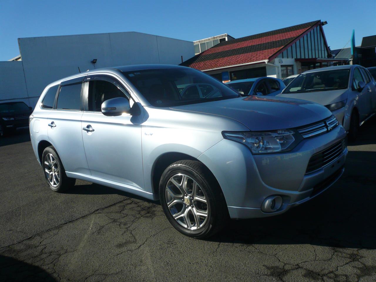 2013 Mitsubishi Outlander 2000cc phev hybrid half leather alloys 6 airbags automatic Carousel 11