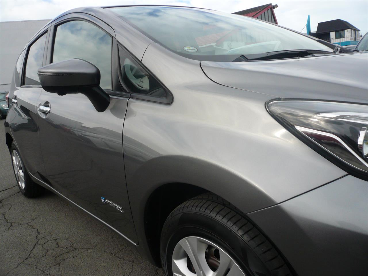 2017 Nissan Note E power 1200cc 360 camera automatic Carousel 6