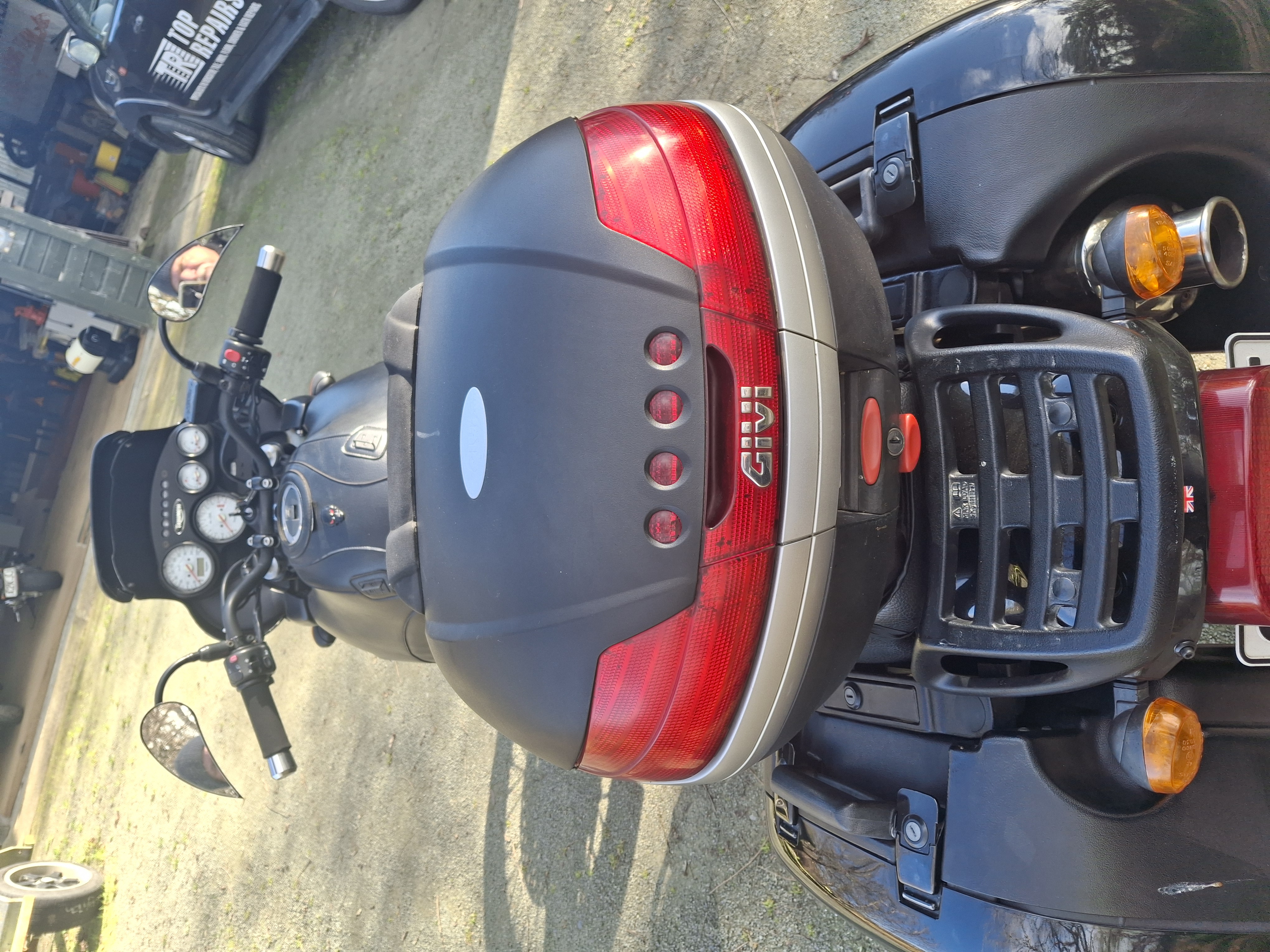 2002 Triumph Tiger 955i Carousel 1