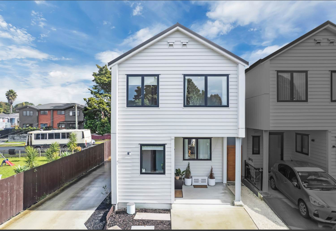 2F Fields Road , Manurewa