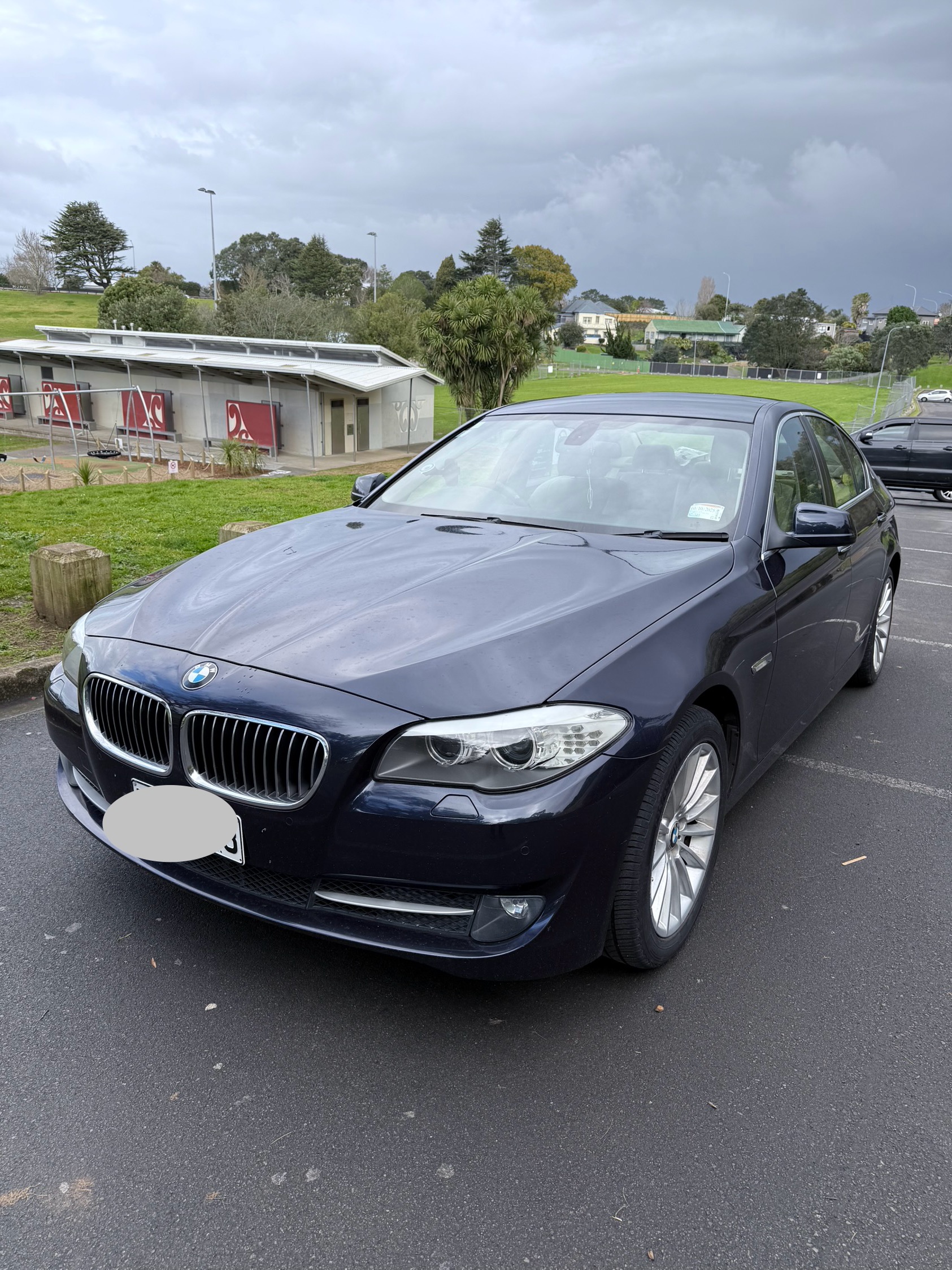 BMW 523i 2011 f10 generation  Carousel 7