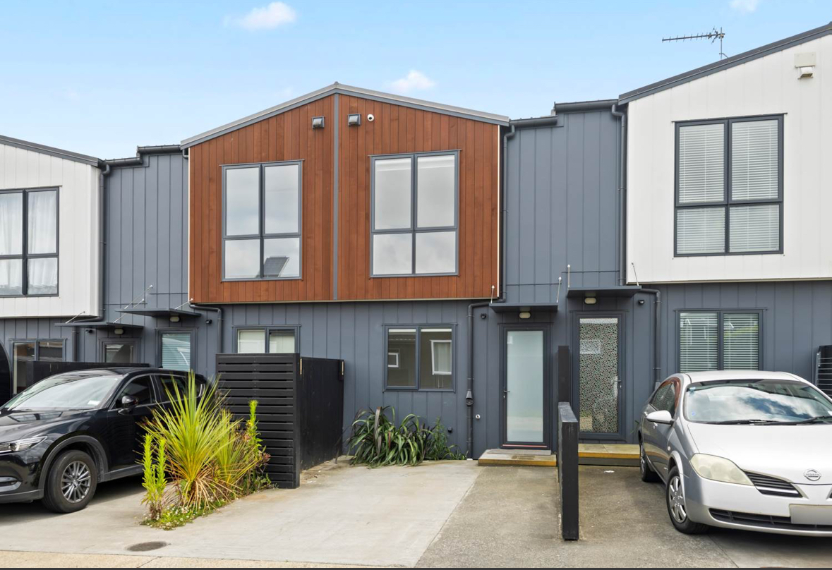 9 Bugle Road , Totara Park