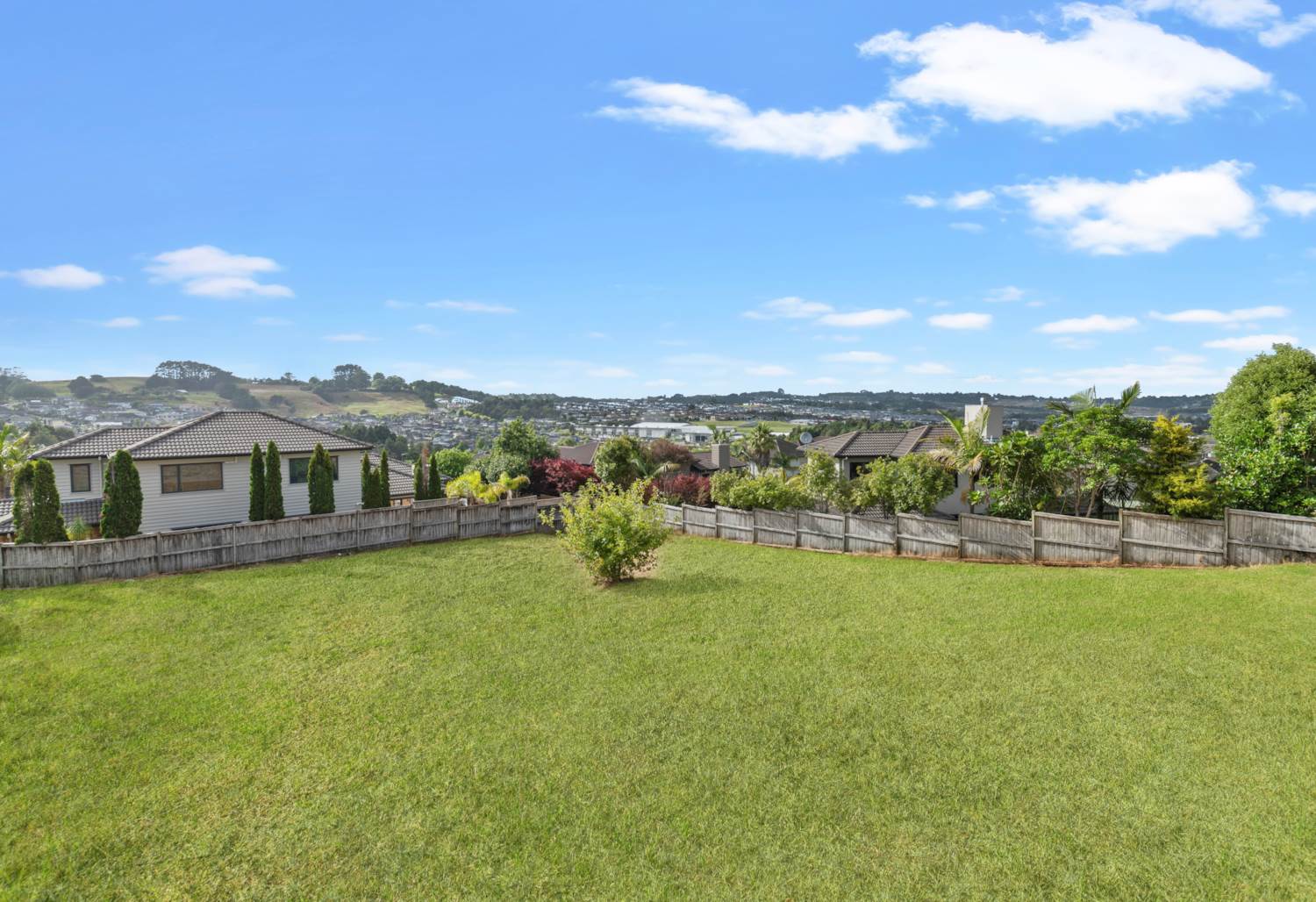 12 Leburn Crescent, Flat Bush