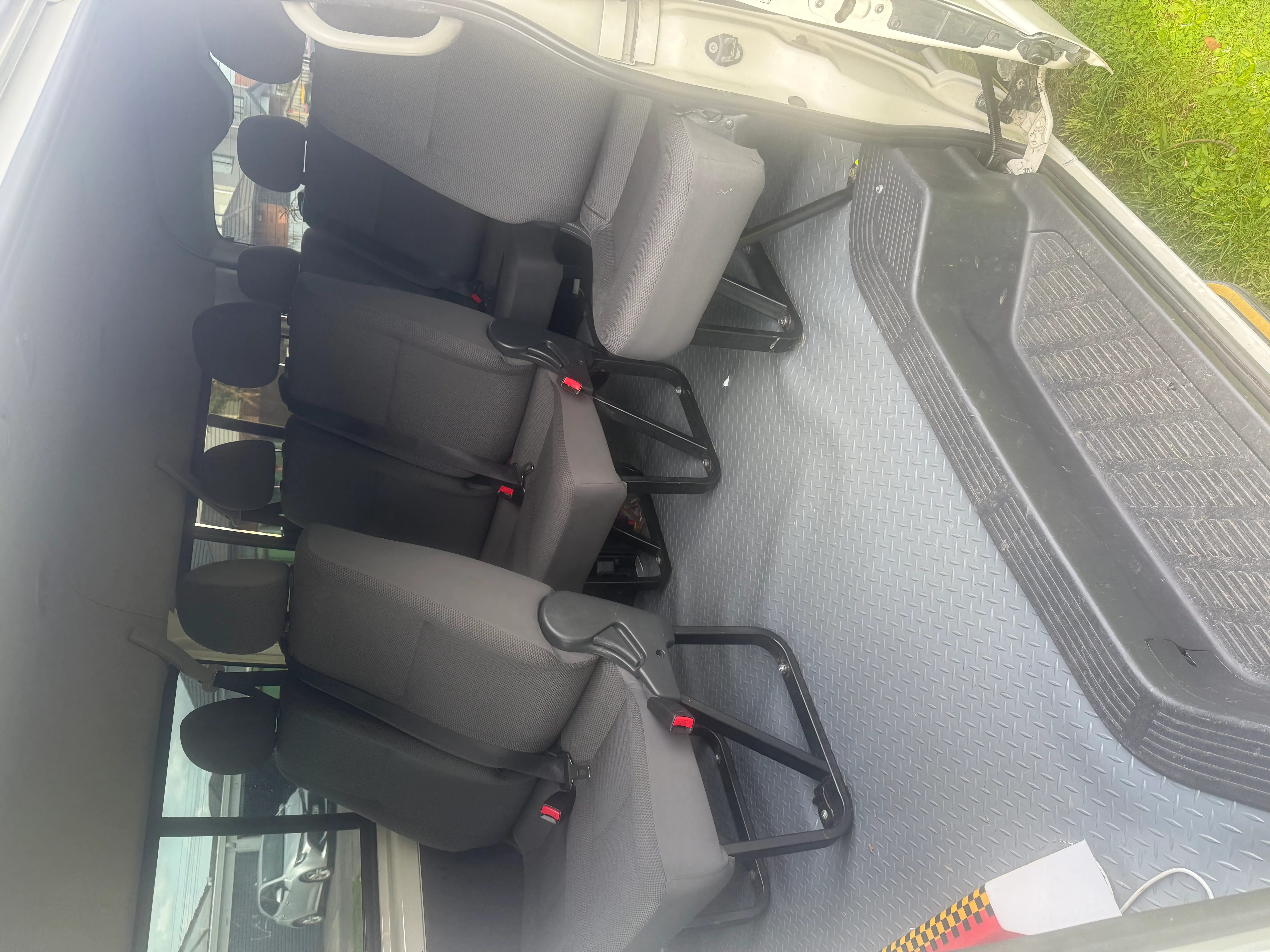 Toyota Hiace 2013 Carousel 4