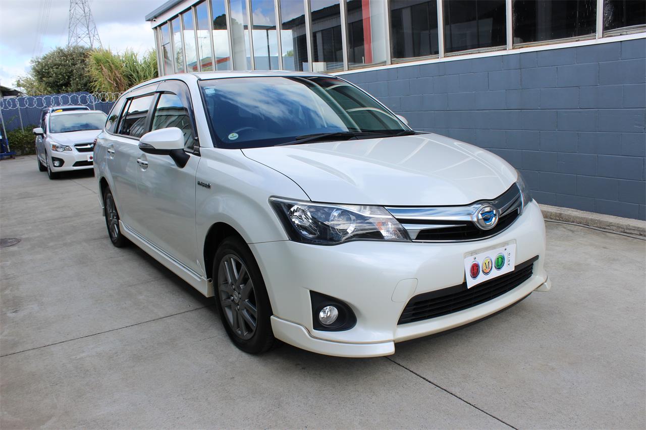 2015 Toyota Corolla FIELDER HYBRID G WXB Aero Tourer Station Wagon Automatic