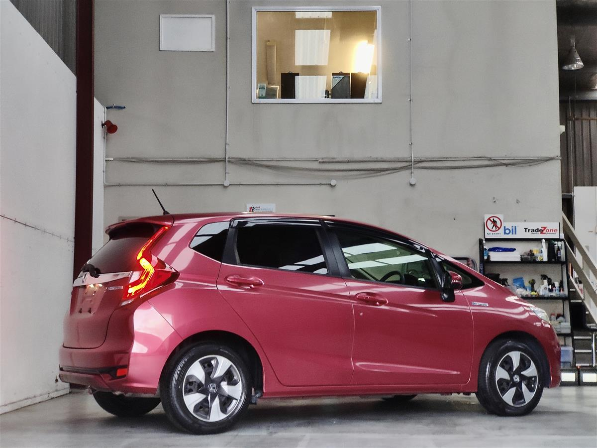 2019 Honda Fit HYBRID F COMFORT EDITION Carousel 5
