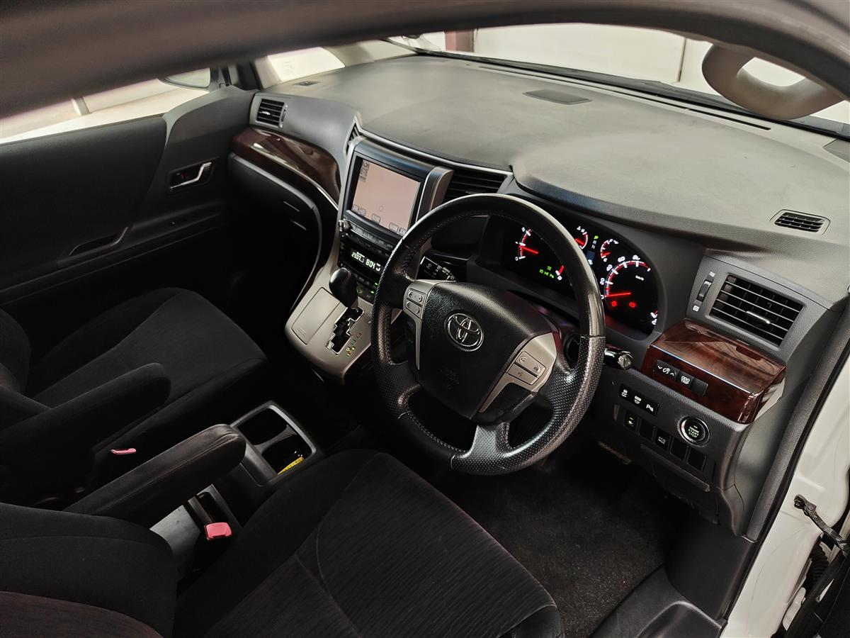 2012 Toyota Vellfire 2.4Z Carousel 2
