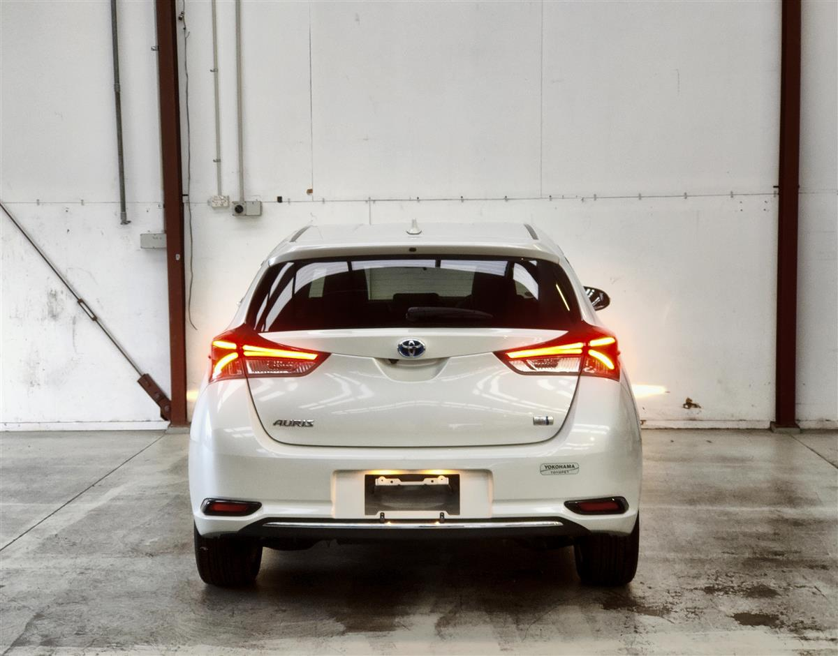 2016 Toyota Corolla AURIS Carousel 4