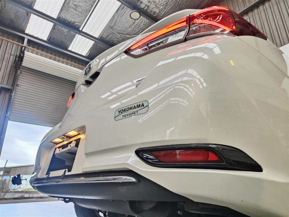 2016 Toyota Corolla AURIS Carousel 3