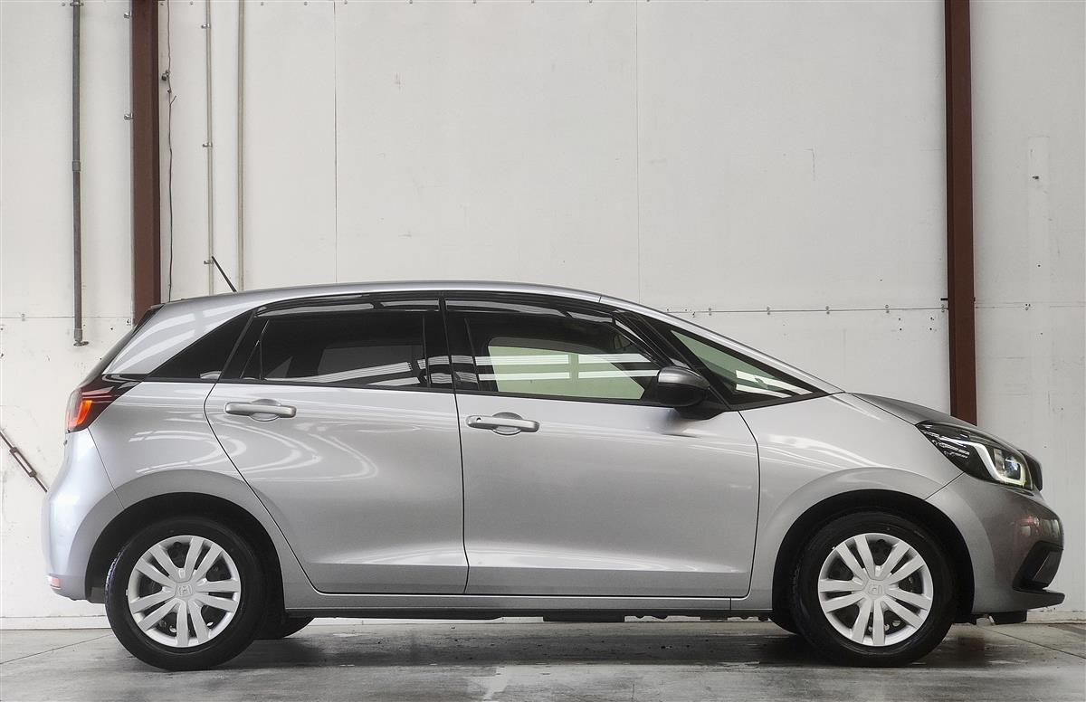 2021 Honda Fit EHEV HYBRID Carousel 7