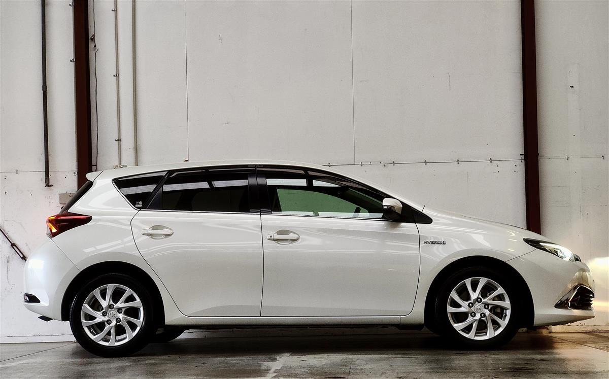 2016 Toyota Corolla AURIS Carousel 7