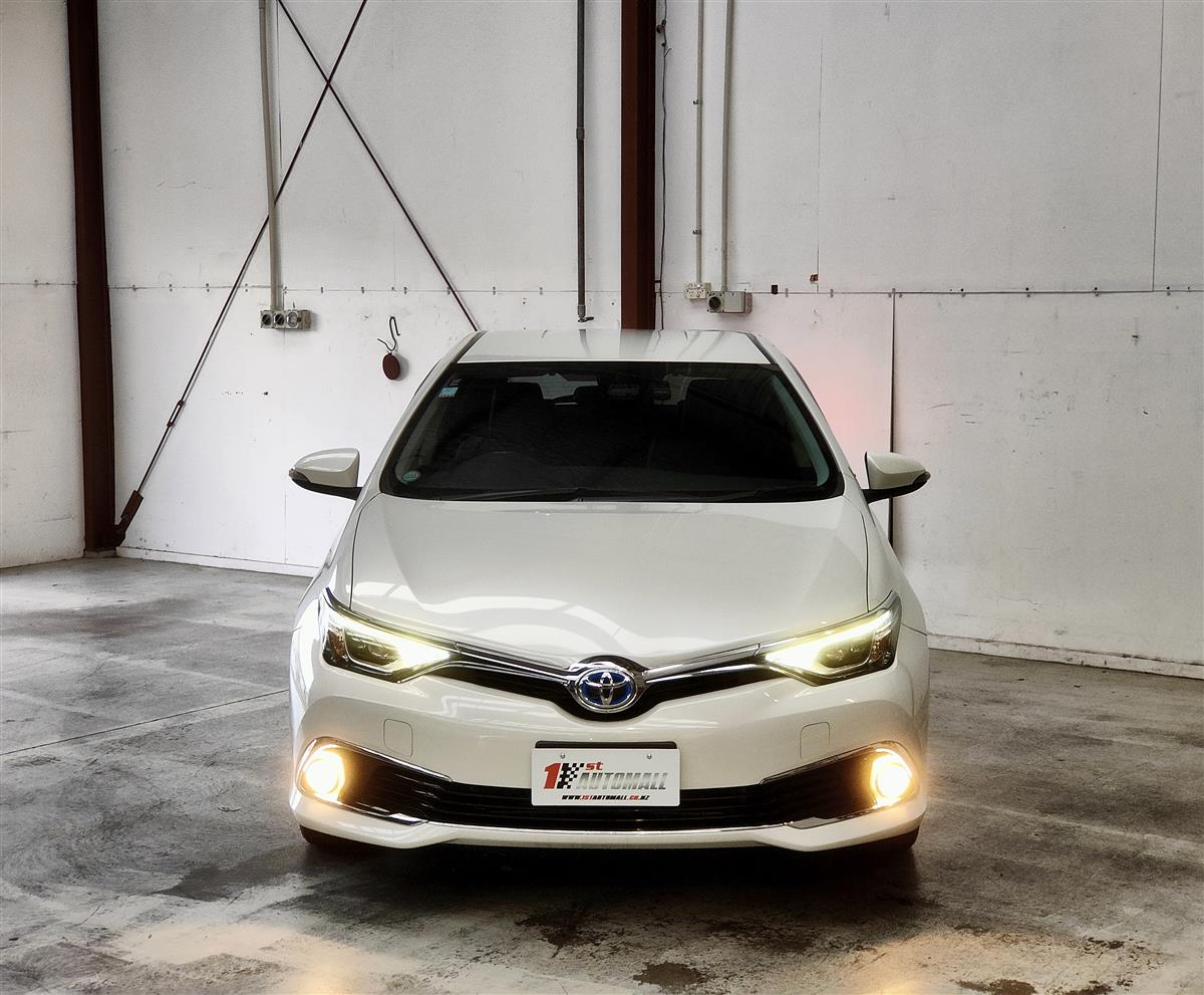 2016 Toyota Corolla AURIS Carousel 8