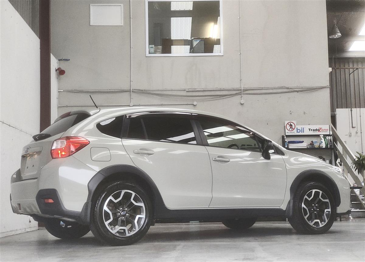 2016 Subaru XV 2.0i-L EYESIGHT AWD Carousel 6