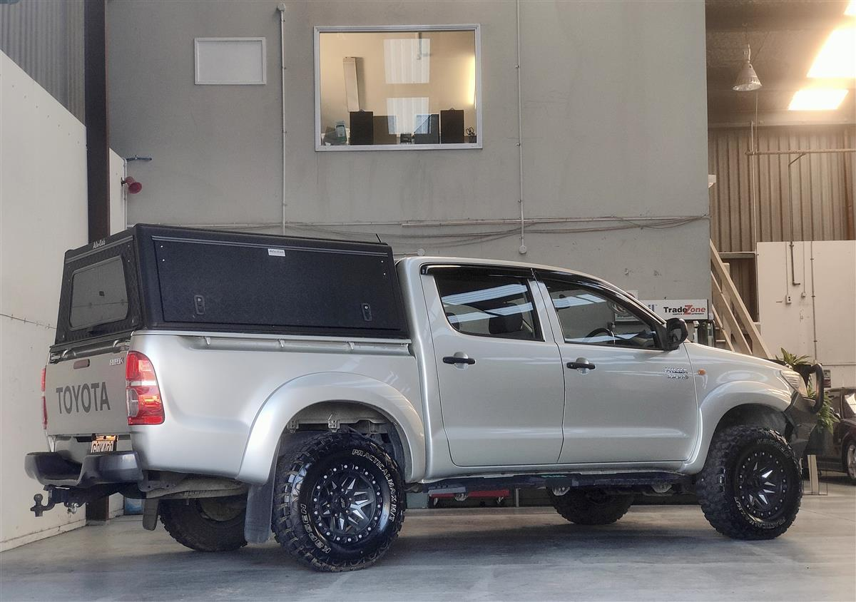 2012 Toyota Hilux 4WD 3.0TD DC Carousel 6