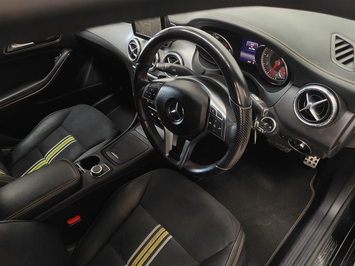 2013 Mercedes-Benz CLA 250 AMG EDITION ONE Carousel 3