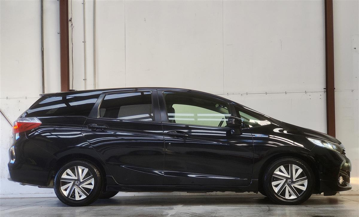 2017 Honda Shuttle FIT HYBRID X Carousel 7
