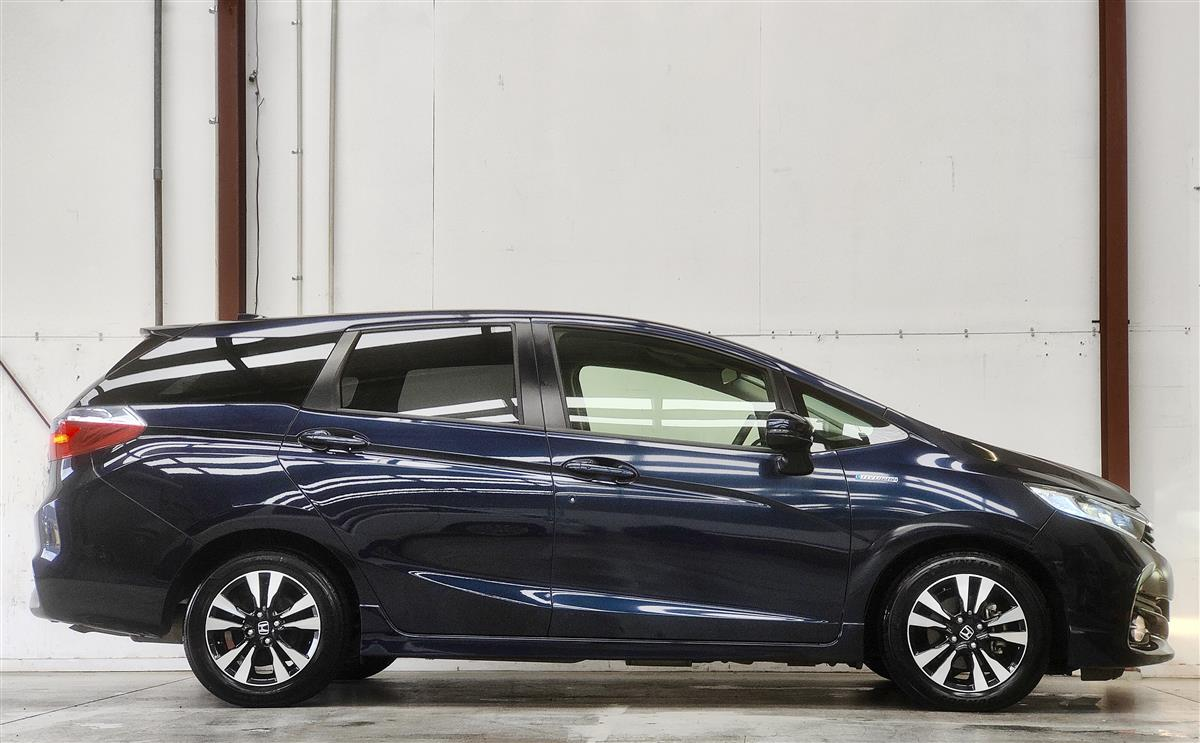 2016 Honda Shuttle Hybrid X STYLE EDITION Carousel 7