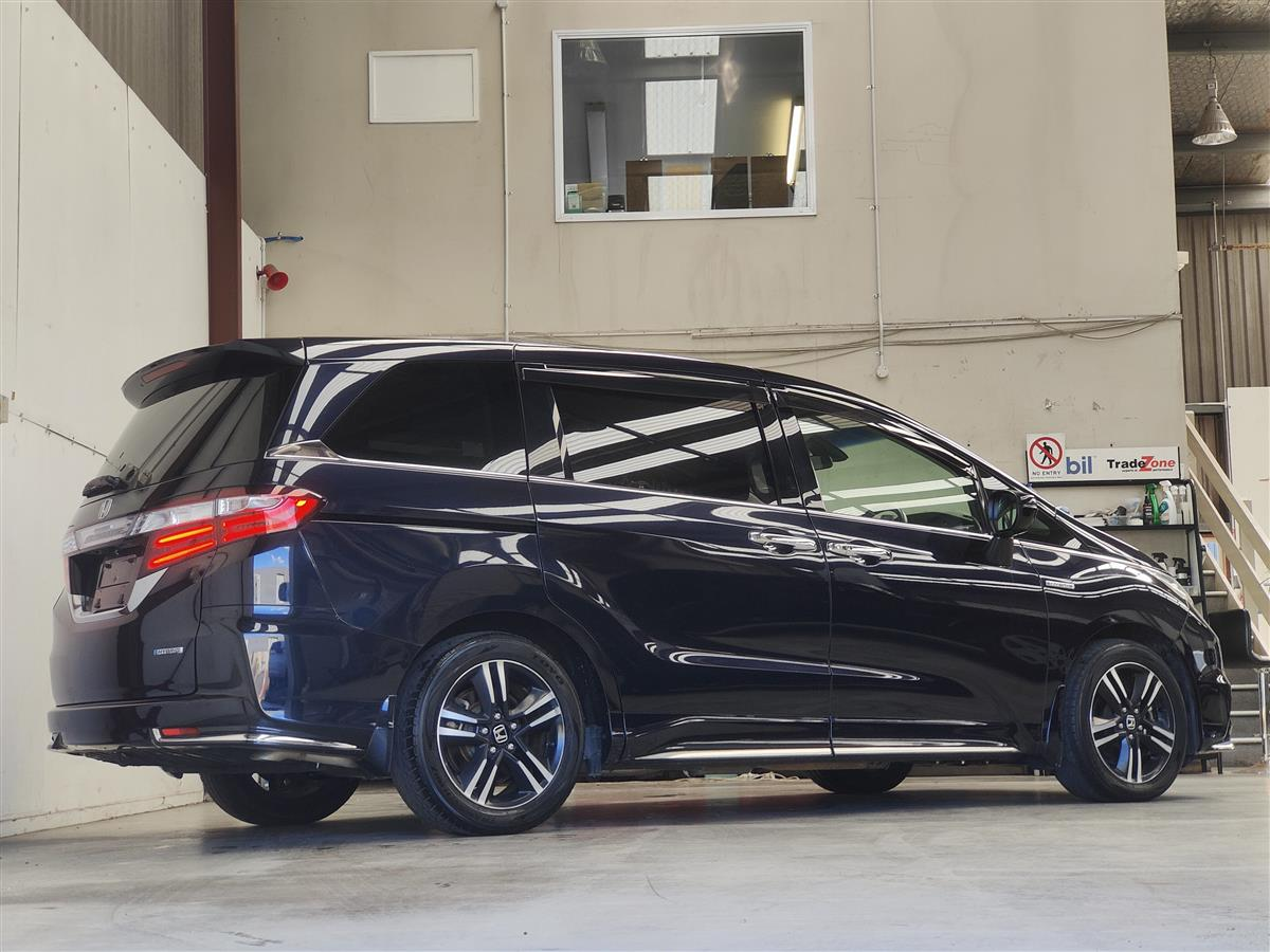 2017 Honda Odyssey HYBRID ABSOLOUTE EX Carousel 5