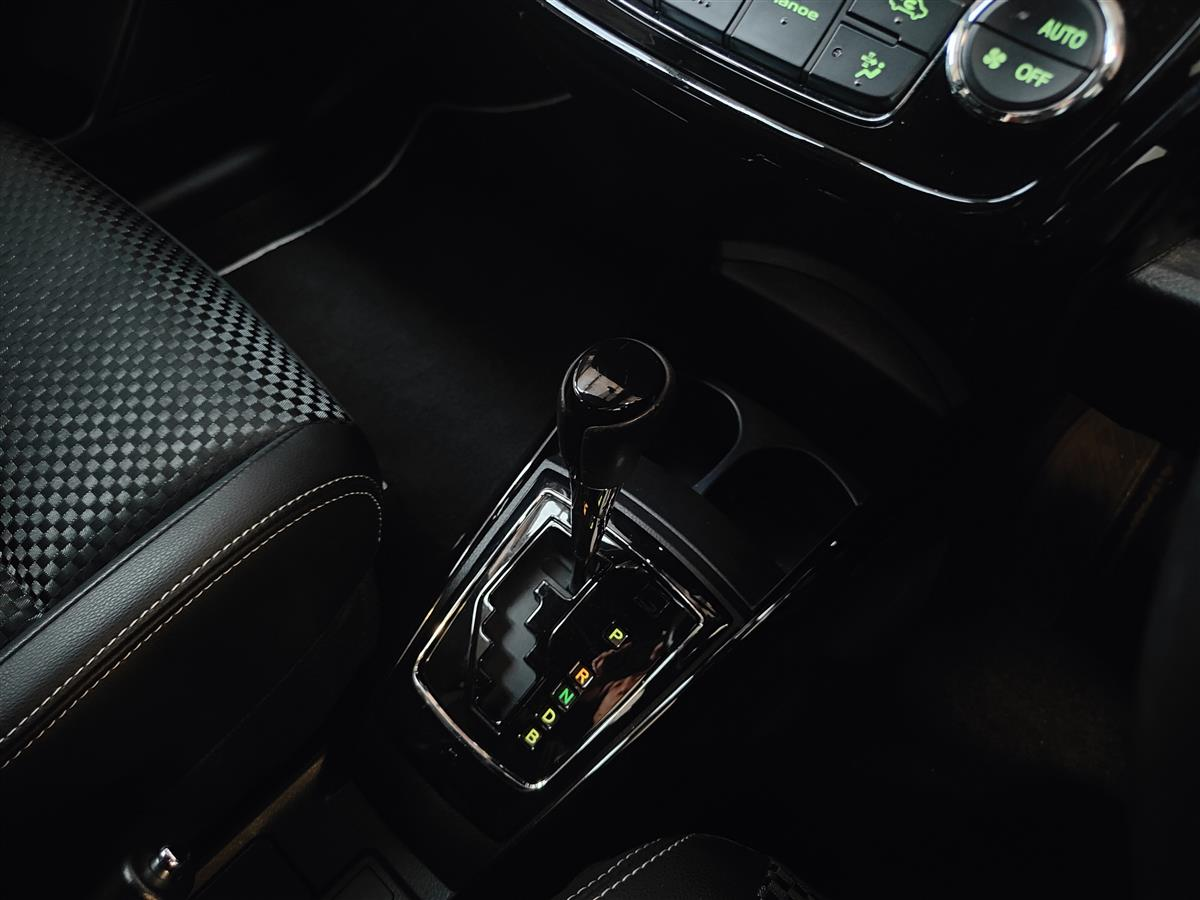 2015 Toyota Corolla FIELDER HYBRID WXB Carousel 1